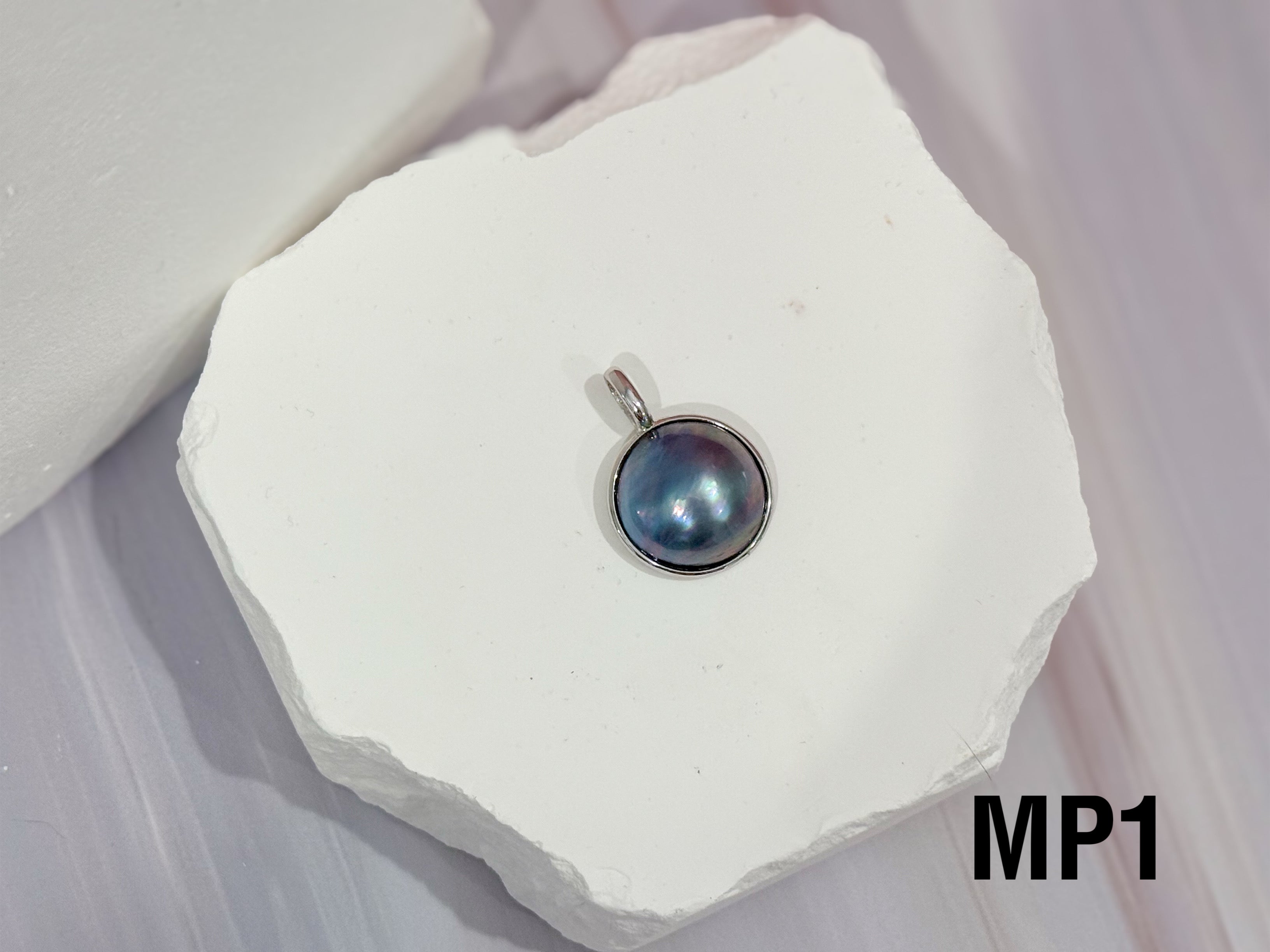 MABE PEARL ペンダントトップ マベパール 約18mm Silver ヴィンテージ マベパール シルバーギルト ペンダントトップ