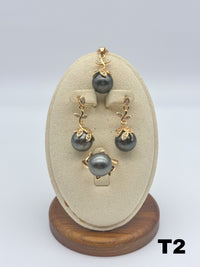 Set of South Sea Pearls Stud Earrings, Ring and Pendant