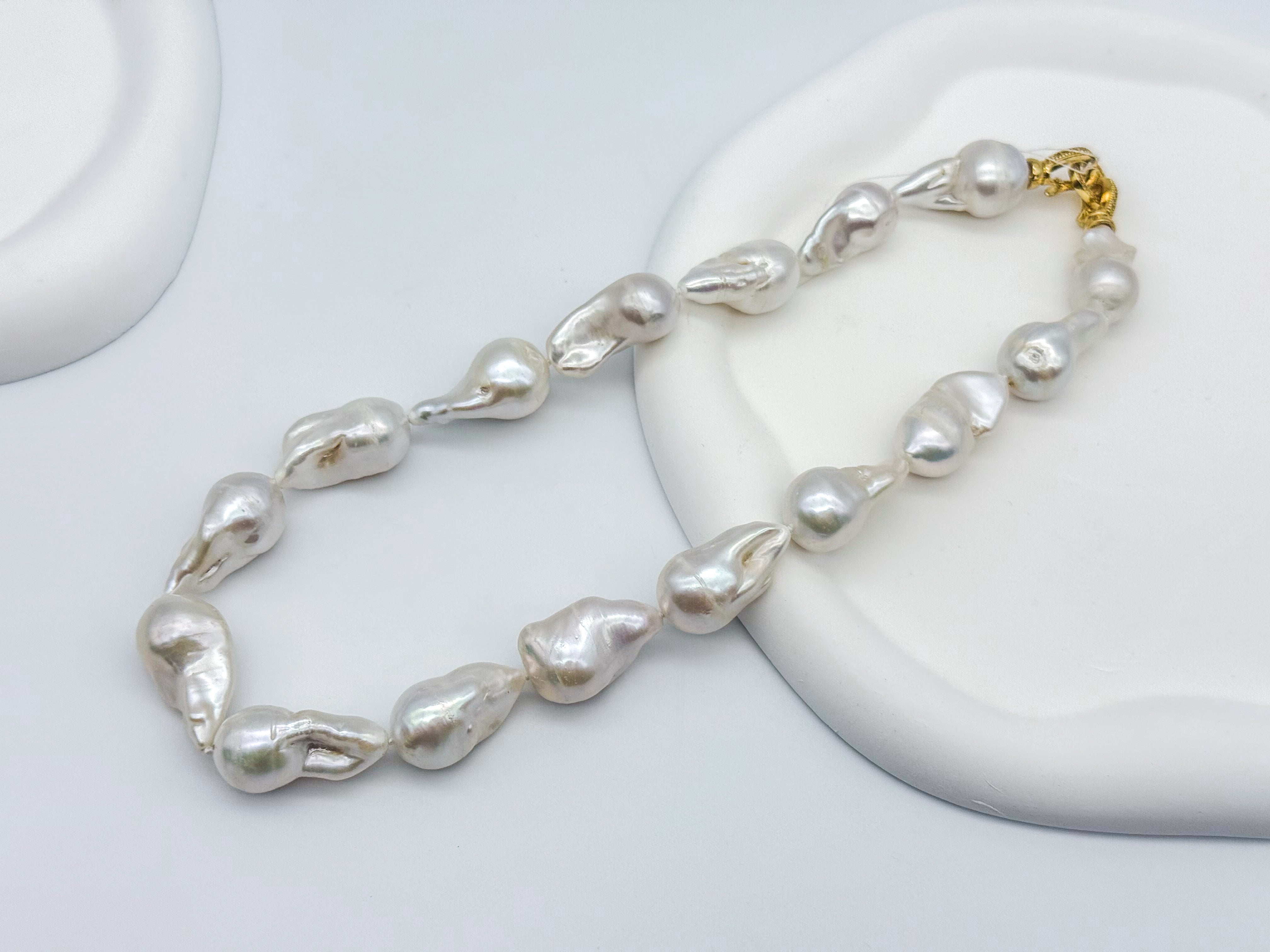 ぴ*＊様 【最終値下げ】Baroque Pearl Choker LARICA 12x21mm White Baroque Freshwater Pearl Choker Necklace